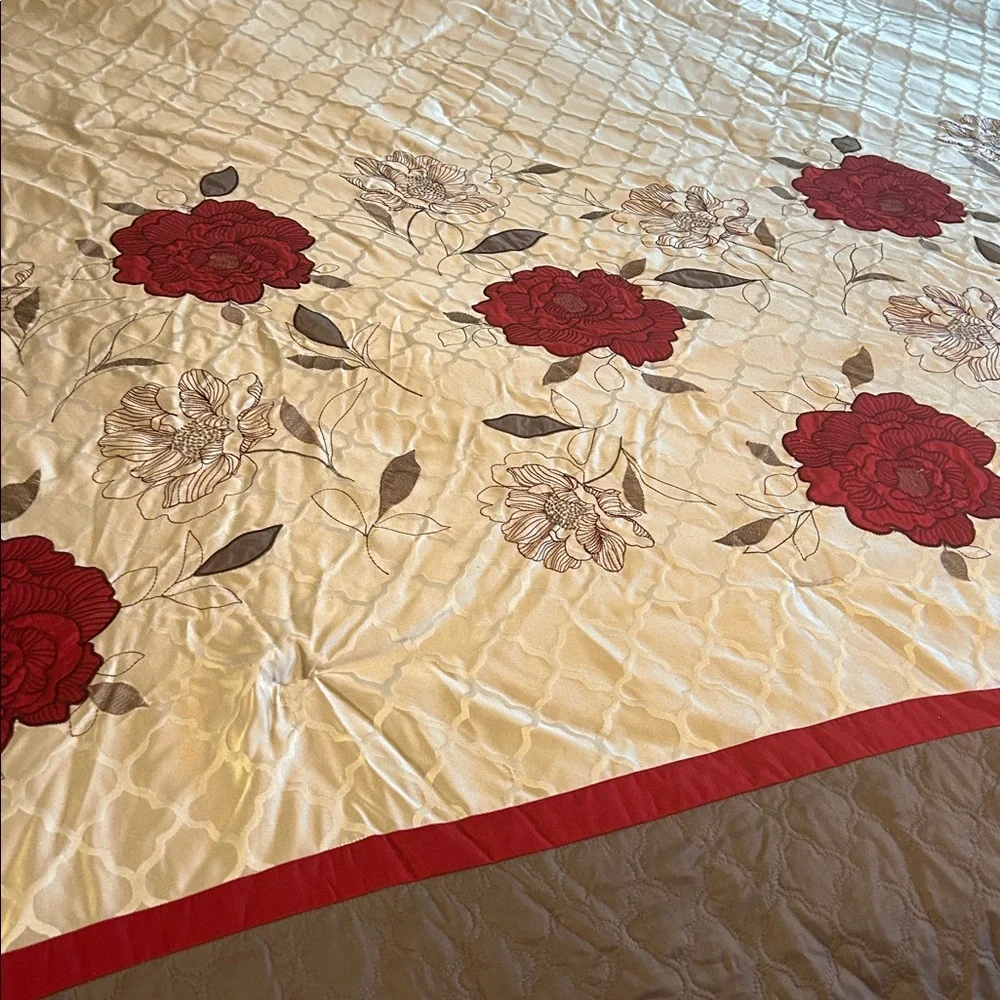 Floral queen comforter